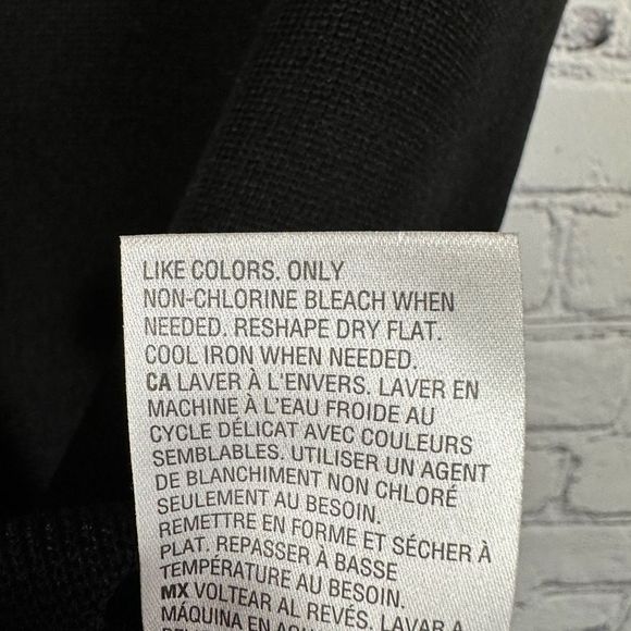 Bar III Women’s Sleeveless Sweater Shell Scalloped Details Dressy Lightweight M - Picture 6 of 6